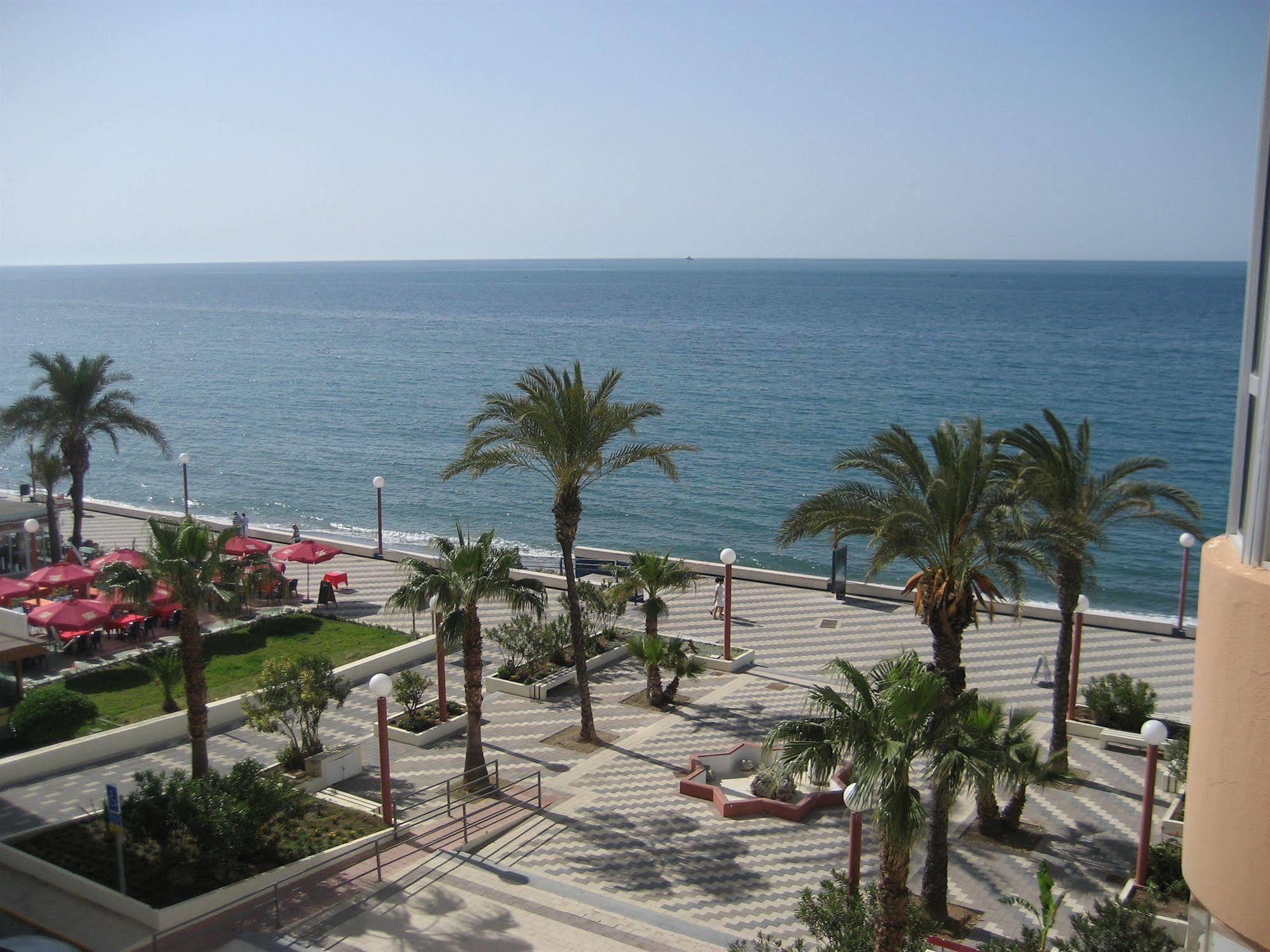 Apartamentos Intercentro Torrox-Costa Eksteriør bilde